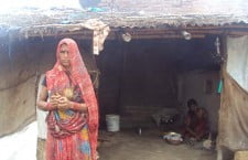रसोई मा भरत खपरैल का पानी