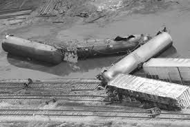 canada rail black an white