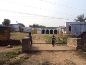 टूट परी स्कूल के बाउन्ड्री