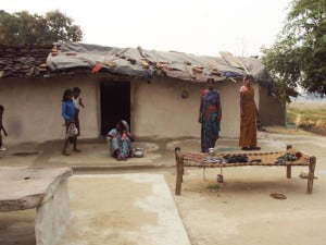 घर बिगाड़ै का दिहिन नोटिस