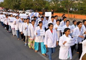 एक हफ्ते बाद डाक्टरों की हड़ताल खत्म